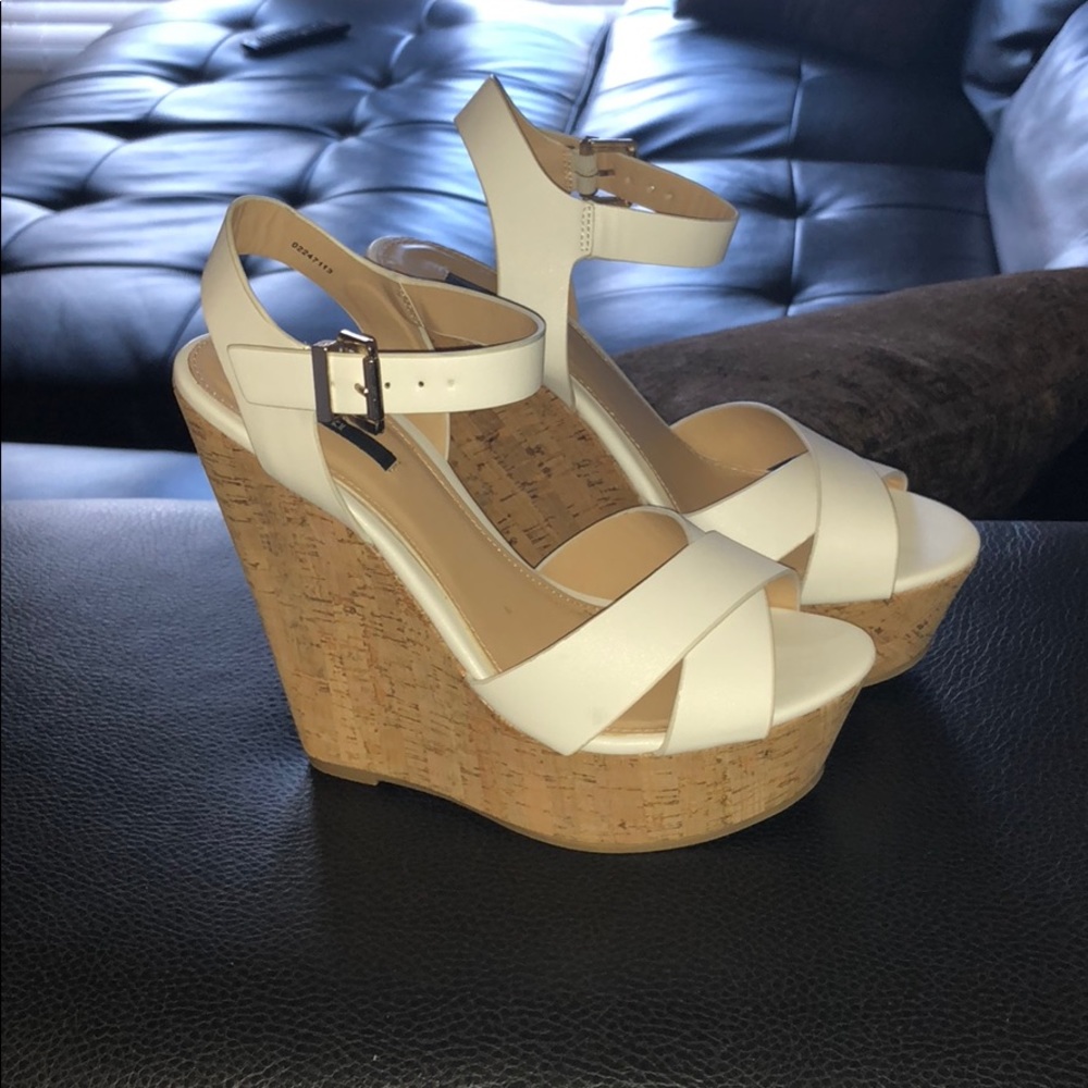 White and brown wedges
